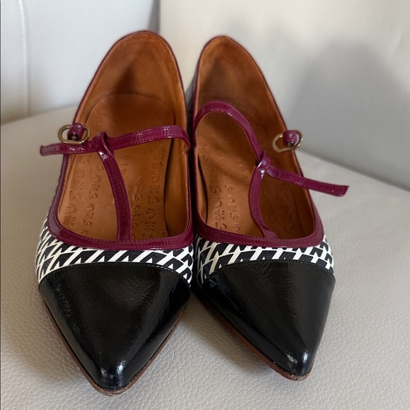 Chie Mihara Black and Burgundy Houndstooth Flats - Picture 5 of 7